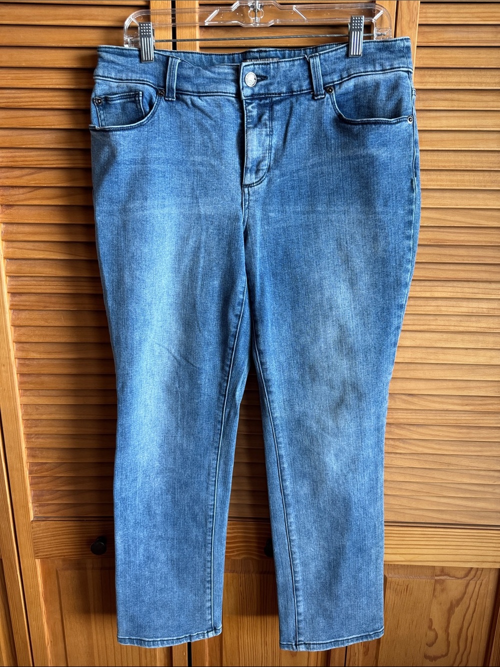Chico's Women's Light Wash Stretch So Slimming Jeans - 1.5 Short